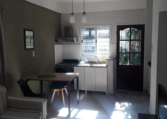 Departamento Centrico Con Patio